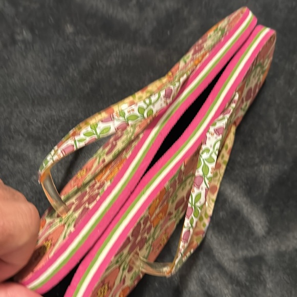 Vera Bradley - Picture 4 of 10